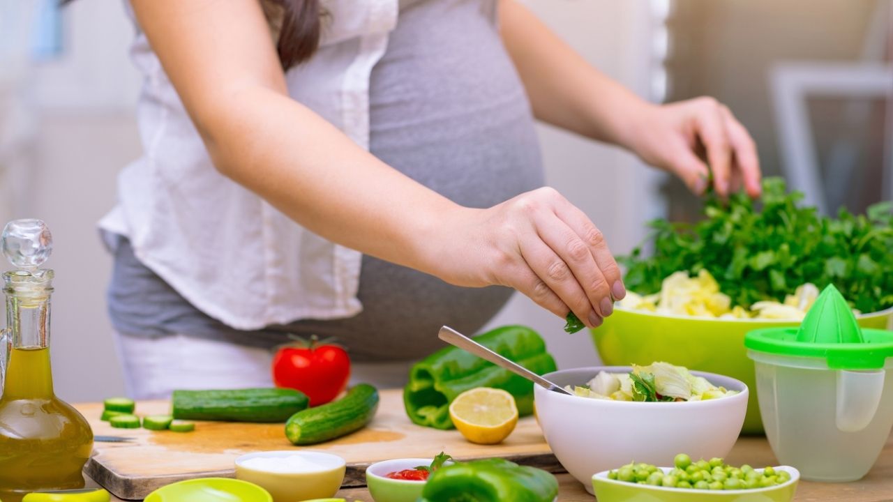 pregnancy-prenatal-diet-plan-nutrition-for-expecting-mothers